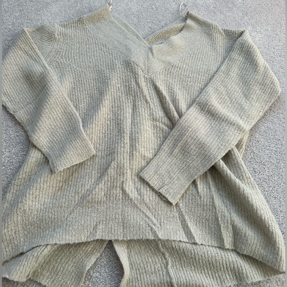 Seven Sisters Vneck Style Sweater with Criss Cross Backing - Large